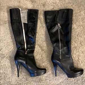 Guess boots size 8